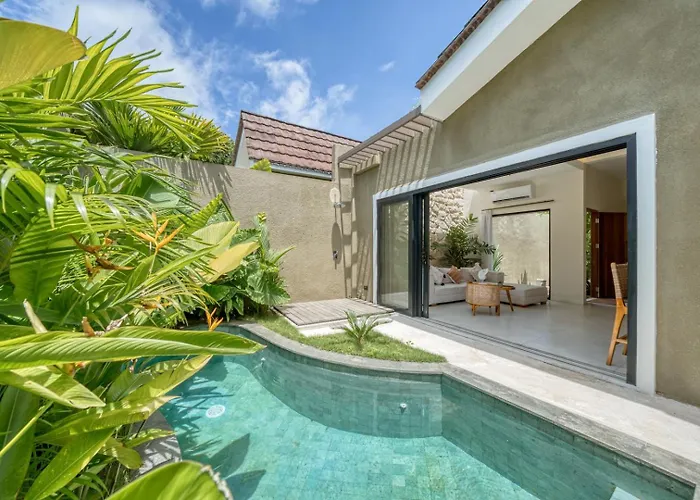 Aesthetic With Private Pool & Bathtub, Villa *