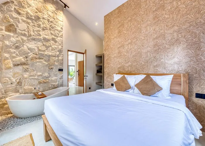 Aesthetic With Private Pool & Bathtub, * Улувату
